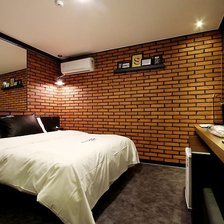 Daejeon Page Hotel Экстерьер фото