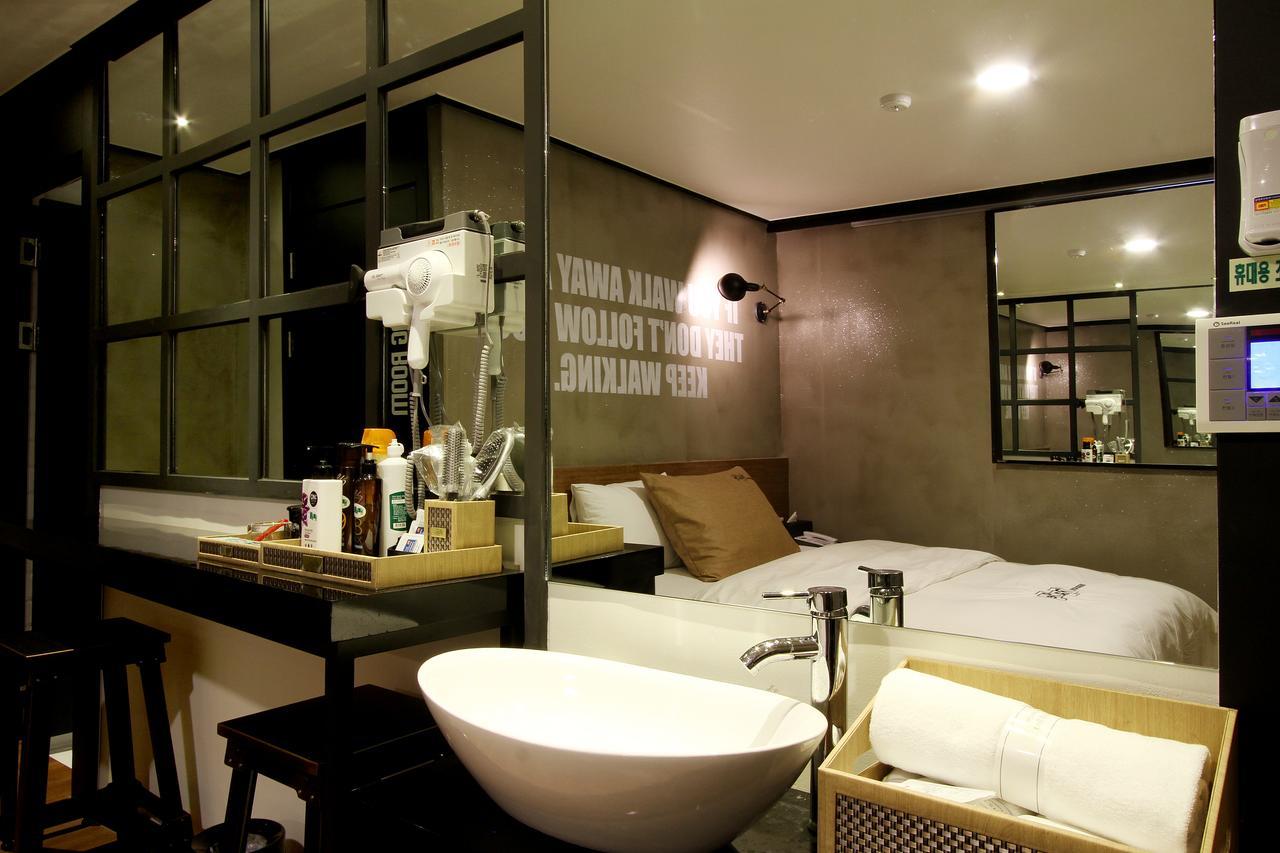 Daejeon Page Hotel Экстерьер фото
